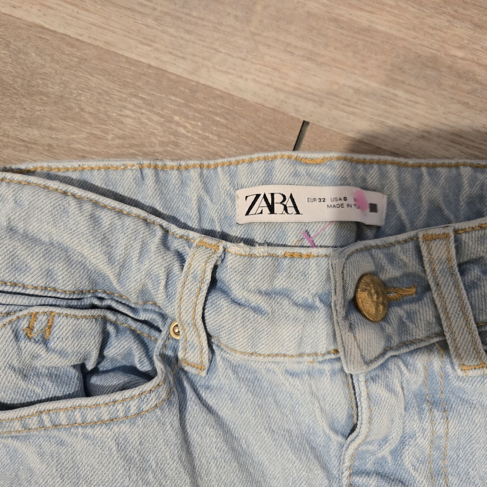 Zara Light Blue Jeans - Picture 3 of 4
